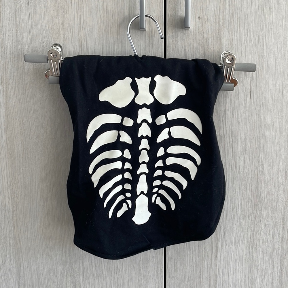 Glow in the dark skeleton dog costume - Size small